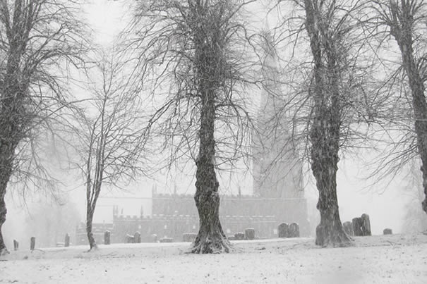 05/01/10 #uksnow ST Johns Church